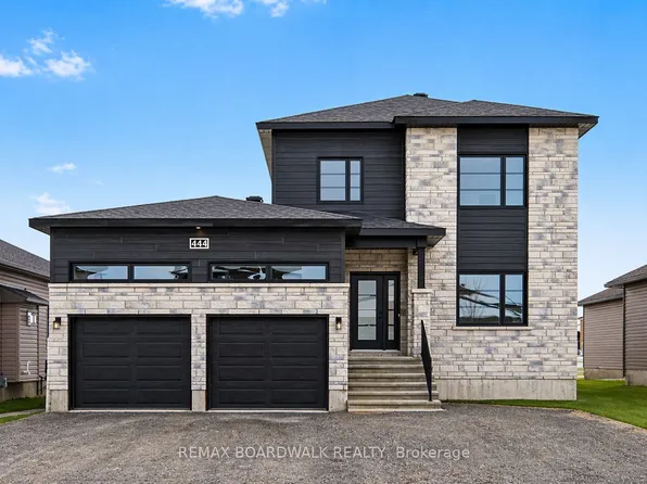 444 Aurora St, Russell, ON K4R 0L1