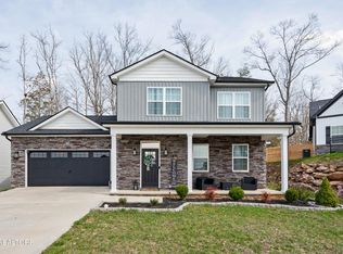1401 Dream Catcher Dr, Knoxville, TN 37920