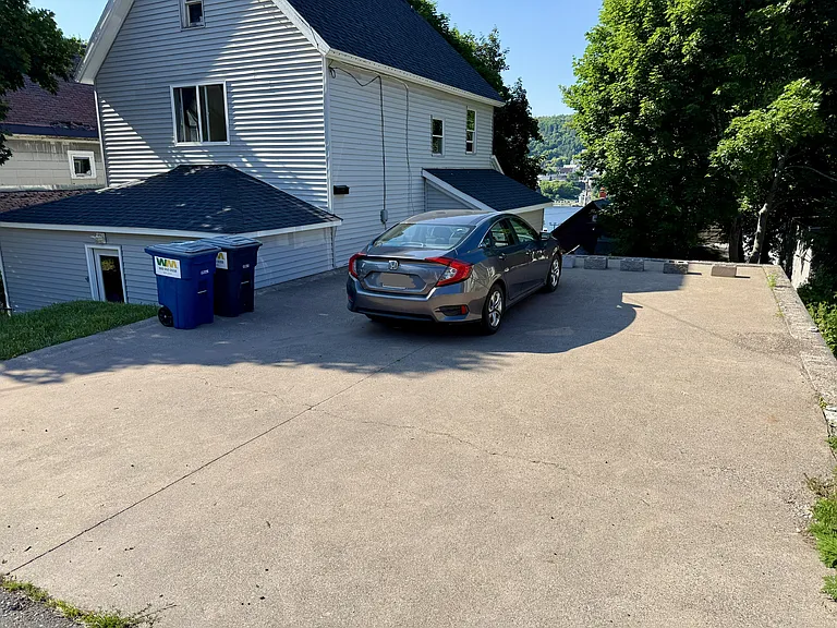 502 W South Ave — Photo 12