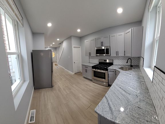 5th image of 2427 S Orkney St