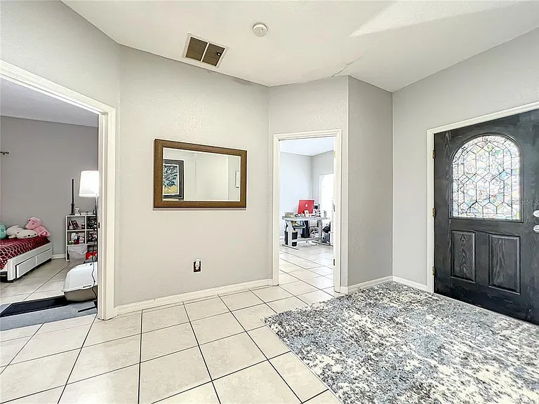 501 Summer Place Loop — Photo 3