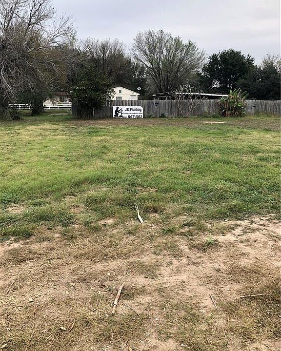 1st image of 4816 Daffodil Ave