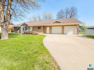 110 W Apple St, Tea, SD 57064