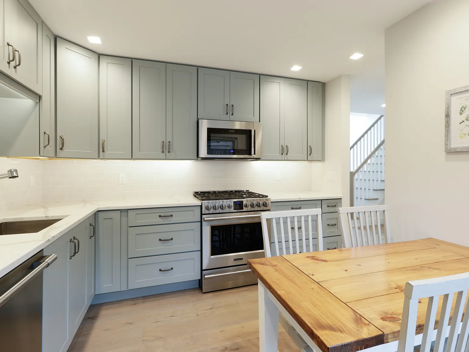 Newly Renovated Condo — Photo 2