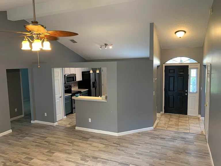 12018 Sunchase Dr — Photo 16
