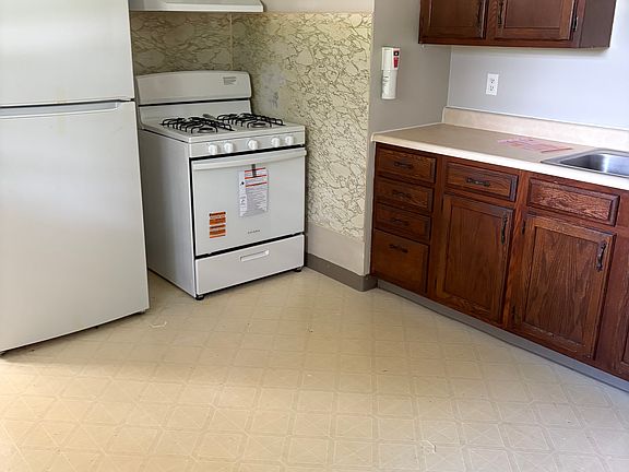 3rd image of 514-516 Bellevue Ave #A