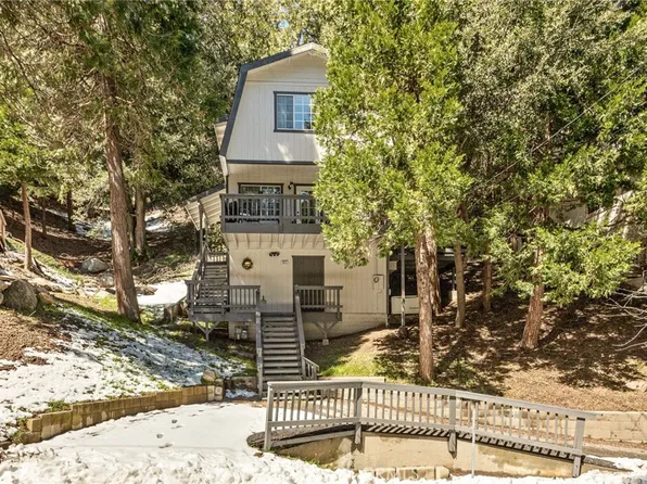 922 Lausanne Dr, Crestline, CA 92325