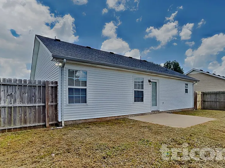 1258 Tiree Dr — Photo 17