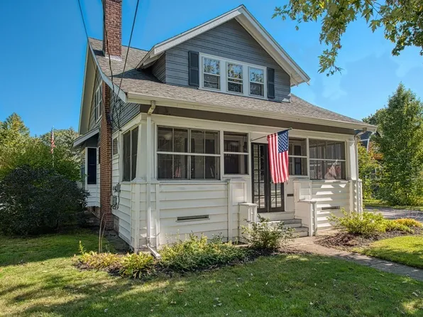 8 Clifford St, Taunton, MA 02780