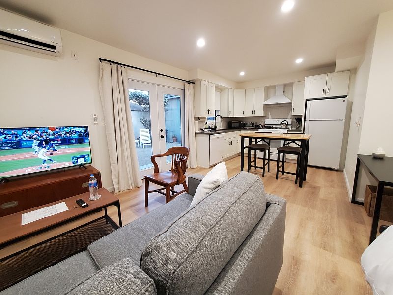 Living area & kitchen