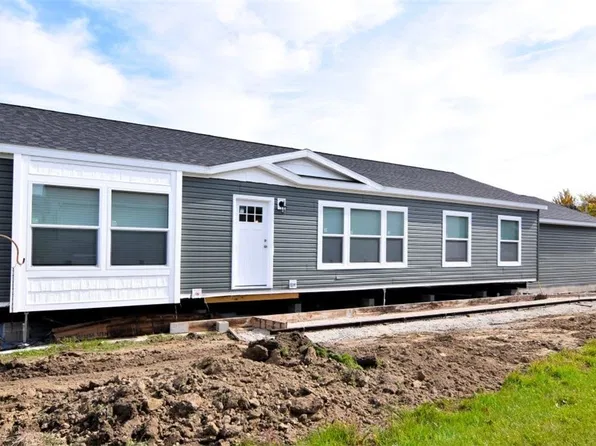 969 Stonemill Dr, Chardon, OH 44024