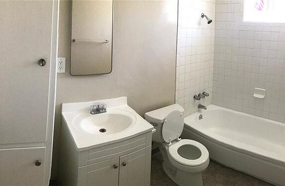 5th image of 316 N San Gabriel Ave