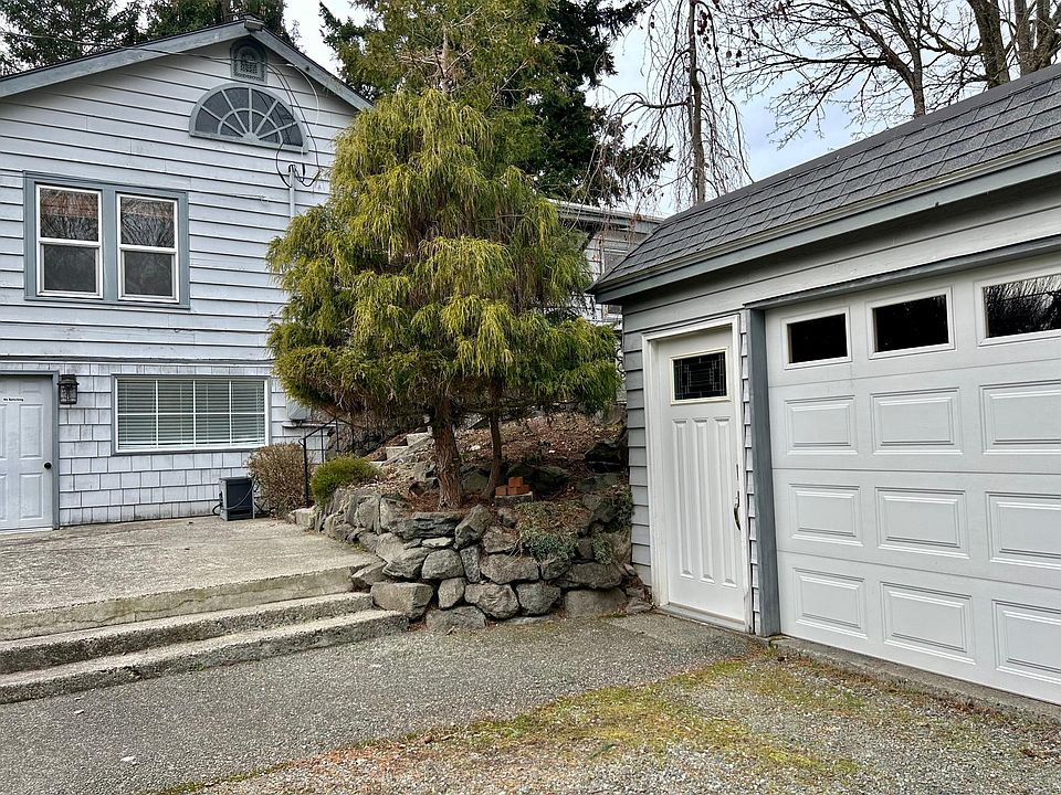 1st image of 12458 NE 95th St
