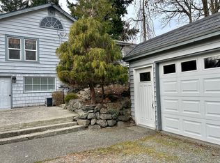 12458 NE 95th St, Kirkland, WA 98033