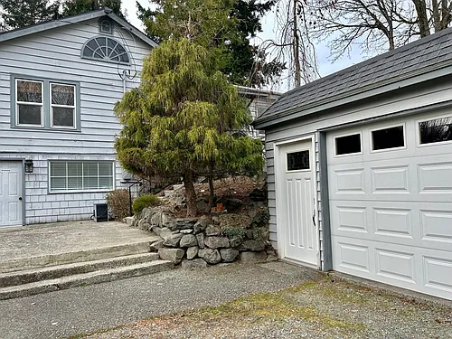 12458 NE 95th St Photo 1