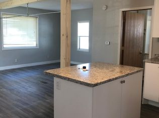 2070 Locke Ave, Waterloo, IA 50702