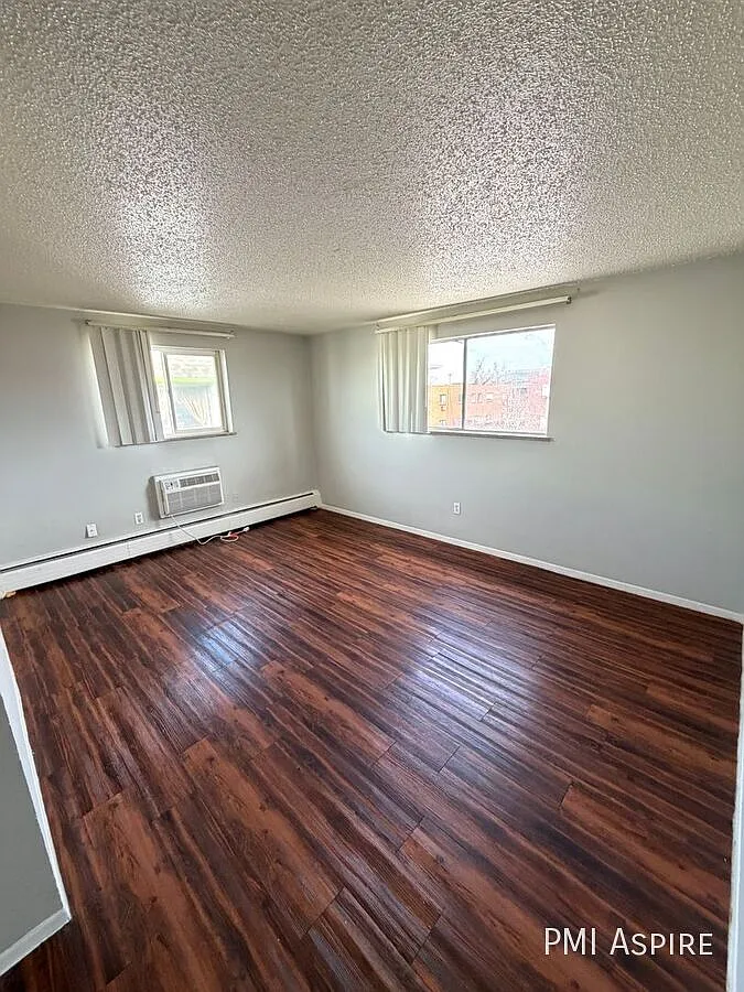 1 bed, 1.0 bath, $749 — Photo 1