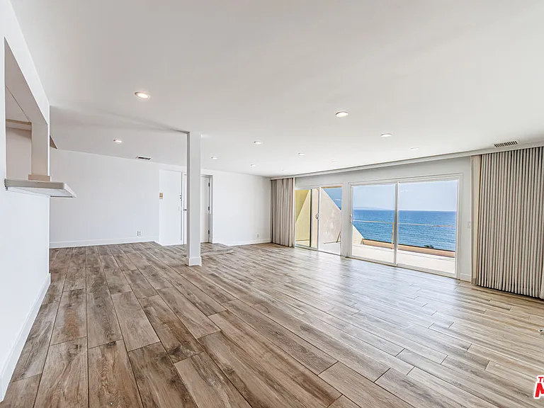 18055 Coastline Dr #2 — Photo 4