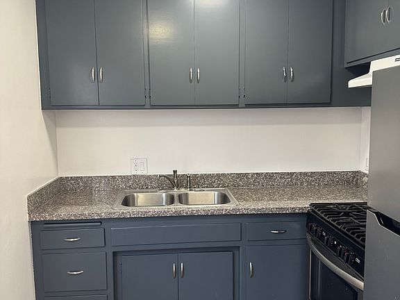 4th image of 3214 Castalia Ave APT 4