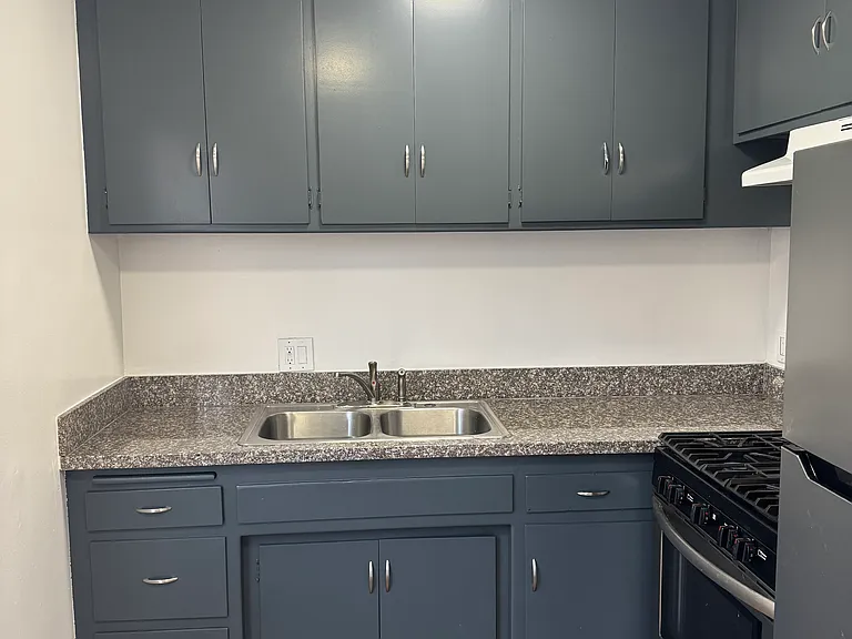 3214 Castalia Ave #4 — Photo 4
