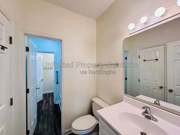 733 Bragg Dr #C — Photo 11