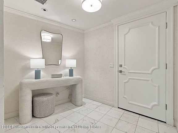 3rd image of 100 Royal Palm Way APT G5