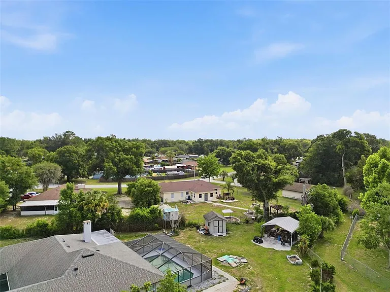 1011 Winifred Way — Photo 44