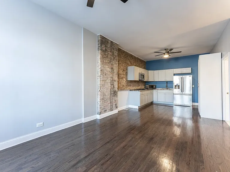731 W Ohio St #1 — Photo 1
