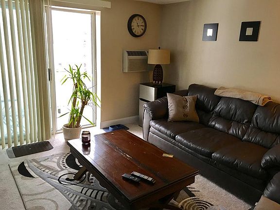 4th image of 55 Greentree Ln APT 34