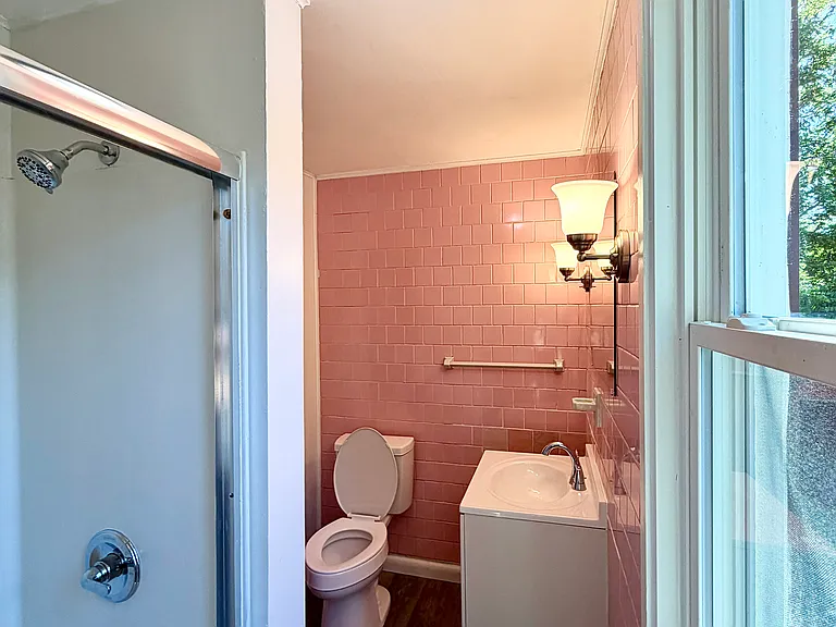 133 Maple St #B — Photo 11
