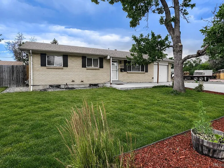 5290 W 84th Ave — Photo 32