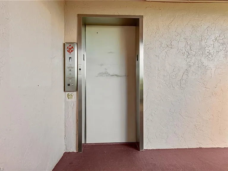 150 Turtle Lake Ct #307 — Photo 13