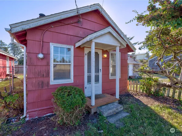 1208 263rd Place, Ocean Park, WA 98640