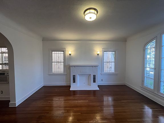 4th image of 336 N Orange Grove Ave #2