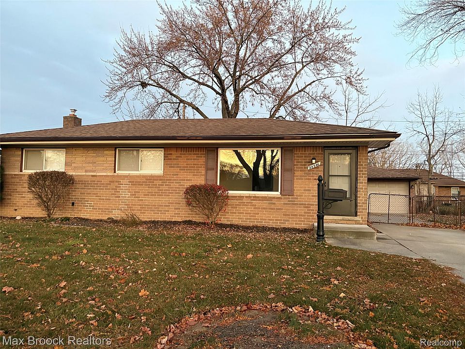 1st image of 32246 Oakview Dr