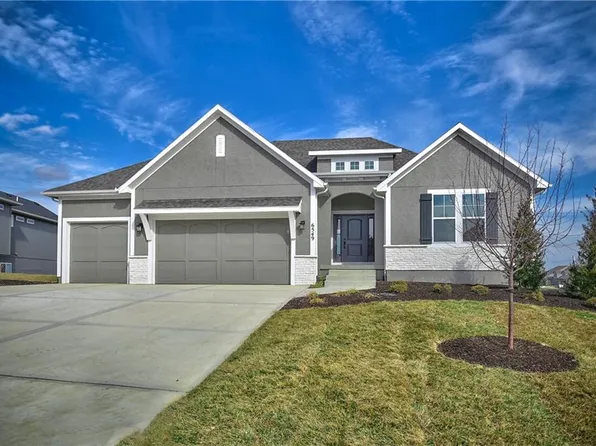 6549 McCormick Dr, Shawnee, KS 66226