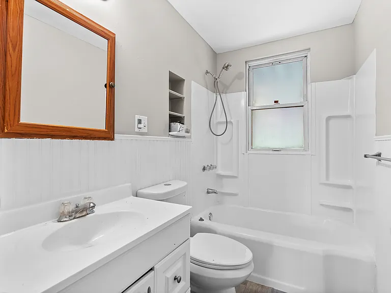 315 Averill Ave — Photo 12