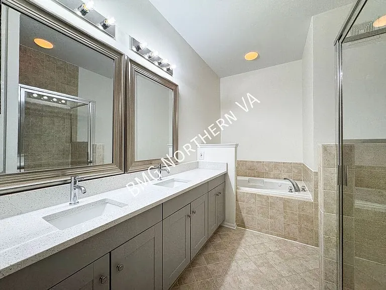 9508 Walker Way — Photo 12
