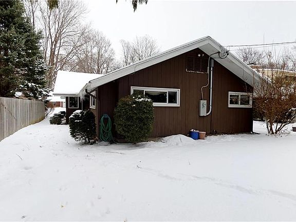 3rd image of 226 Mohawk Dr