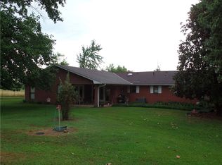 21711 Carousel Dr, Gentry, AR 72761