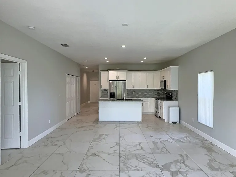 413 Martin Ave — Photo 7