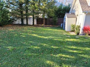 80 Hallock Ave, Smithtown, NY 11787