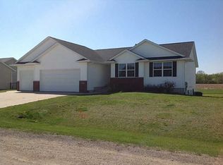 4573 Willow St, Palo, IA 52324