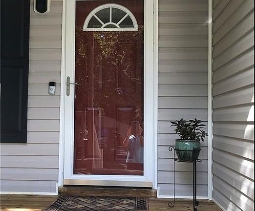 2nd image of 3006 Montecrest Ave