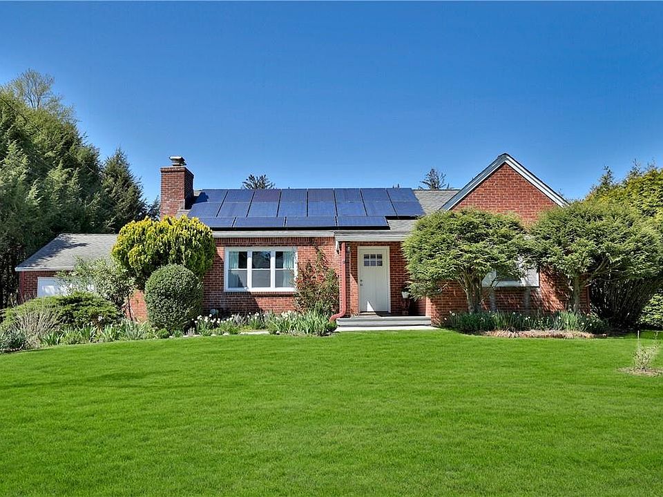 1st image of 8 Deforest Avenue