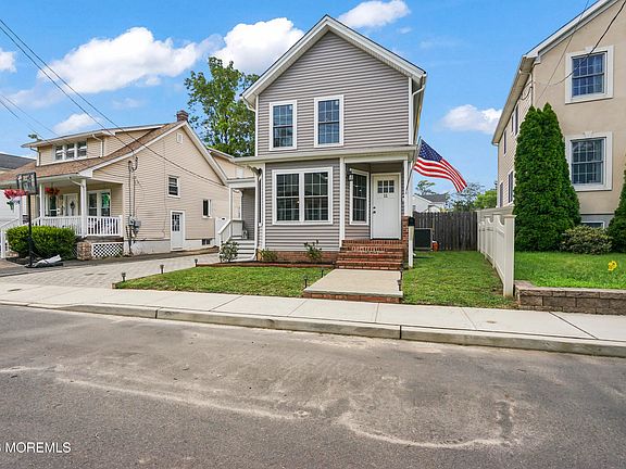3rd image of 11 E 3rd Street