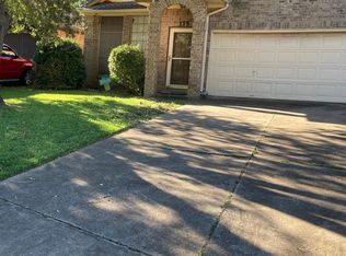 115 Cacao St, Lake Jackson, TX 77566