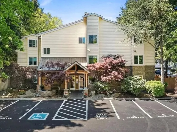 Sun Ridge Apartments, 18241 73rd Ave NE #208, Kenmore, WA 98028