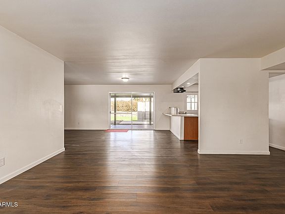 5th image of 118 E FREMONT Drive