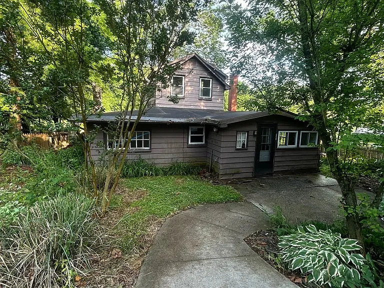 5683 Creekview Rd — Photo 1